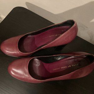 Marc by Marc Jacob block heel in plum